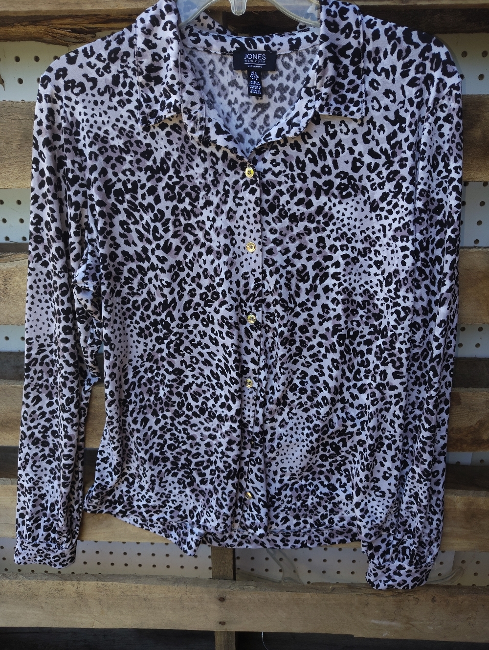 Jones New York Light Pink Leopard-Print Button Front Shirt